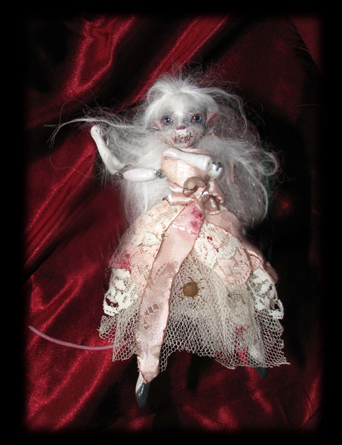 Ratgirl, Gweena Madalaine, ghost girl of Ravensbreath Castle Ratgirl, Gweena Madalaine, ghost girl of Ravensbreath Castle